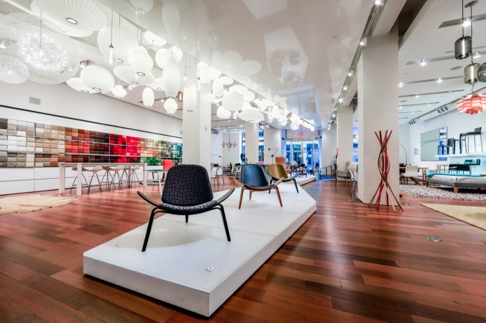 “Điểm vàng” của việc thiết kế nội thất showroom cửa hàng